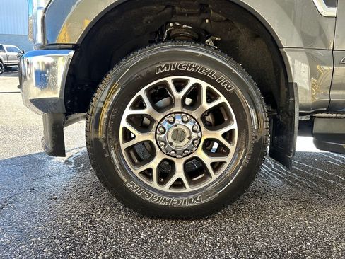 Used 2020 Ford F250 Lariat w/ Lariat Value Package image 7