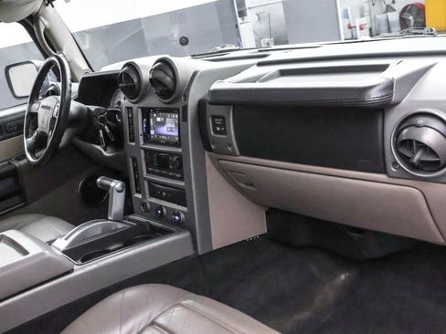 Used 2003 HUMMER H2 w/ Preferred Equipment Group AWD/4WD image 5