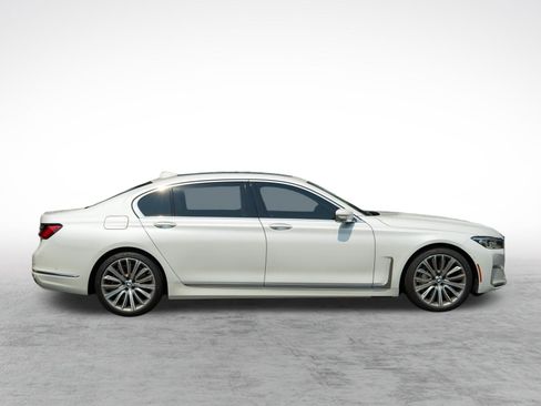 Used 2022 BMW 750i xDrive w/ Executive Package AWD/4WD image 10