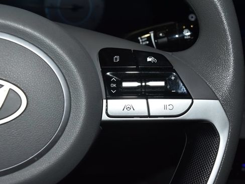Used 2024 Hyundai Elantra SEL FWD image 10