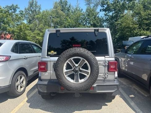 Used 2021 Jeep Wrangler Unlimited Sahara w/ LED Lighting Group AWD/4WD image 5