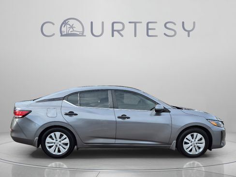 Certified 2024 Nissan Sentra S FWD image 8