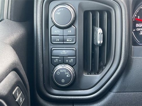 Used 2021 Chevrolet Silverado 1500 Custom image 33