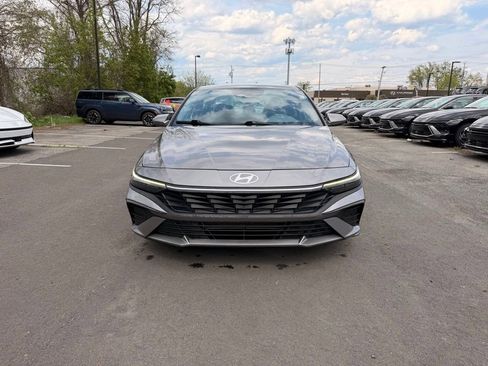Used 2024 Hyundai Elantra SEL FWD image 9