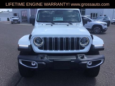 Used 2026 Jeep Wrangler Unlimited Sahara AWD/4WD image 3