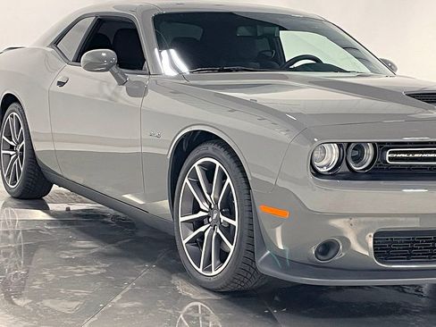 Used 2023 Dodge Challenger R/T image 18