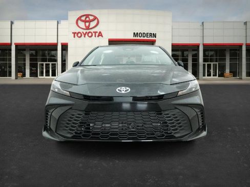 New 2026 Toyota Camry SE image 2