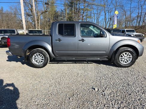 Used 2021 Nissan Frontier SV image 4