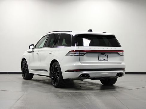 Used 2025 Lincoln Aviator Reserve w/ Luxury Package image 6
