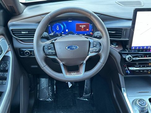 New 2024 Ford Explorer King Ranch w/ Technology Package RWD image 19