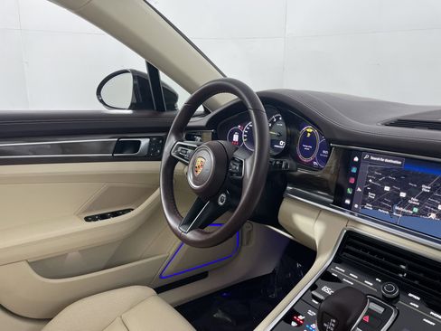 Certified 2023 Porsche Panamera 4 Platinum Edition w/ Assistance Package image 12