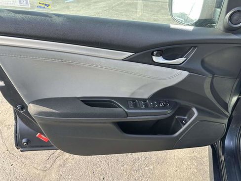 Used 2019 Honda Civic EX image 9