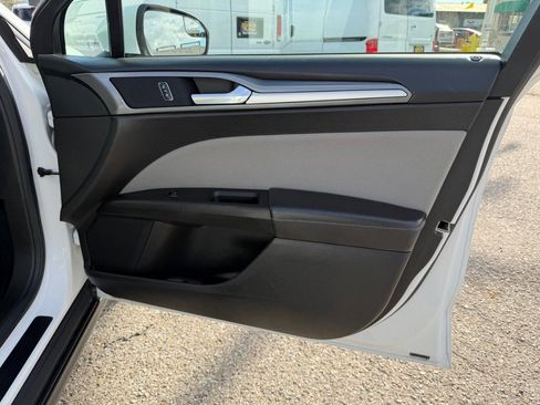 Used 2016 Ford Fusion S image 19