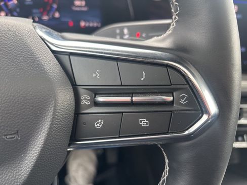 Used 2025 Chevrolet Traverse LT w/ Sun and Wheel Package image 21