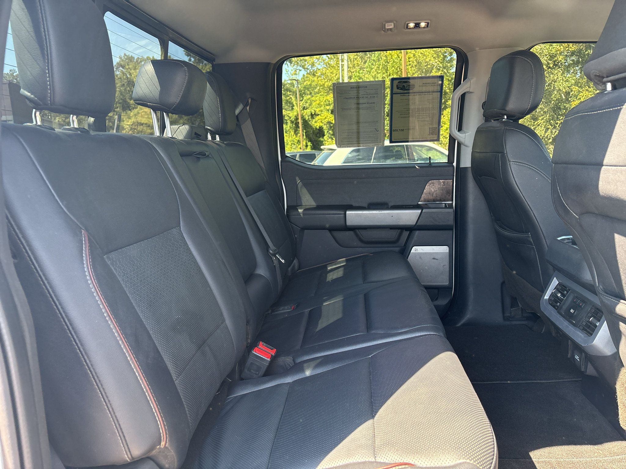 Used 2023 Ford F250 Lariat w/ Lariat Ultimate Package AWD/4WD image 13