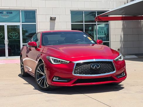 Used 2022 INFINITI Q60 3.0t Luxe w/ Essential Package RWD image 2