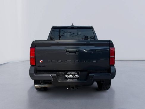 Used 2024 Toyota Tacoma TRD Sport w/ TRD Sport Premium Package AWD/4WD image 4
