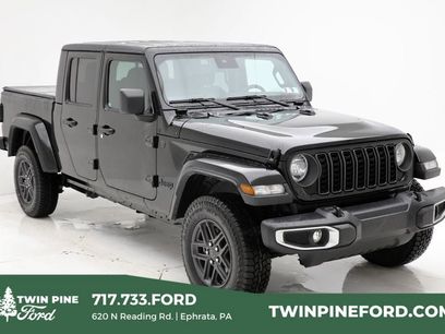 Used 2024 Jeep Gladiator Sport