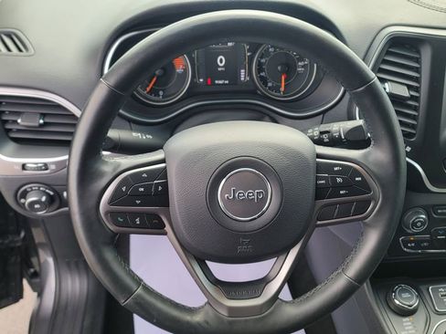 Used 2019 Jeep Cherokee Latitude Plus w/ Cold Weather Group image 20