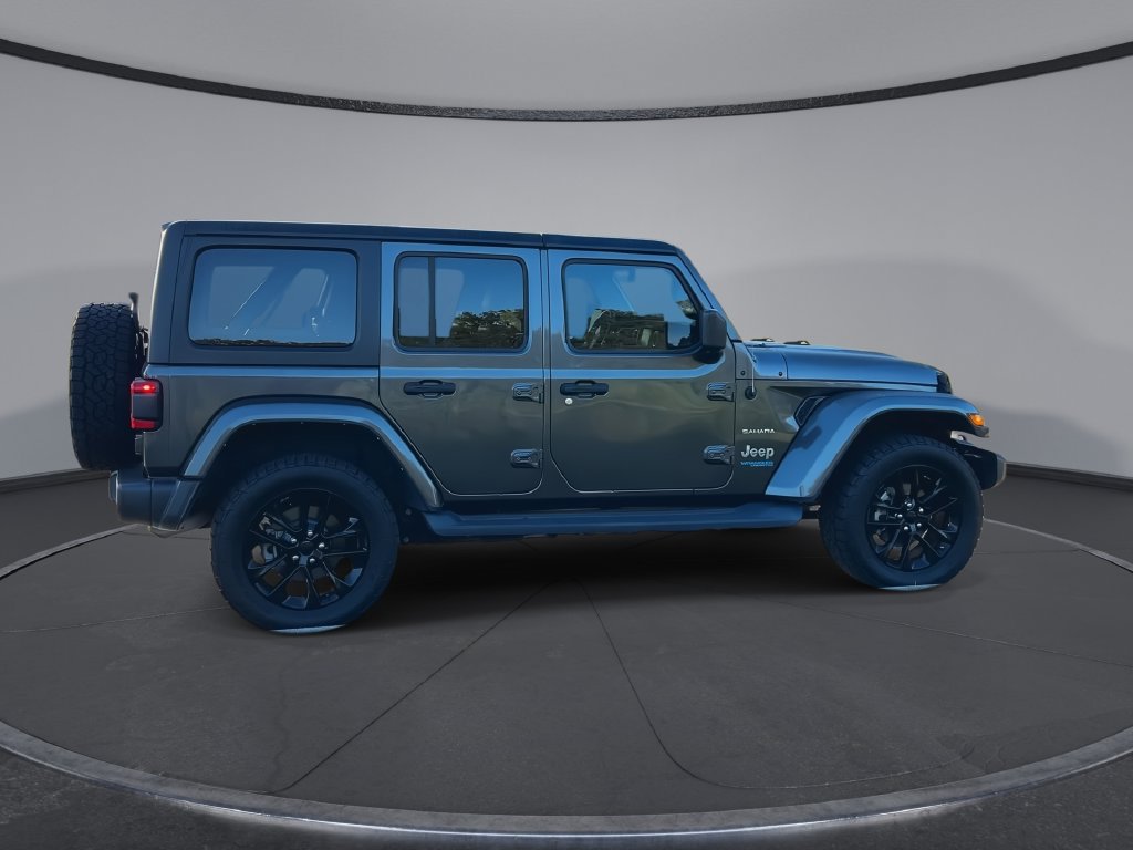 Used 2021 Jeep Wrangler Unlimited Sahara w/ Safety Group AWD/4WD image 9