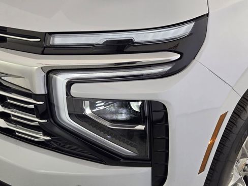 New 2026 Chevrolet Tahoe Premier w/ Sun And Tow Package AWD/4WD image 9