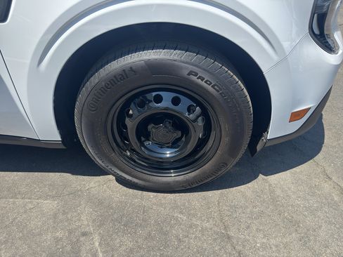 Used 2025 Ford Maverick XL w/ Equipment Group 102A image 5