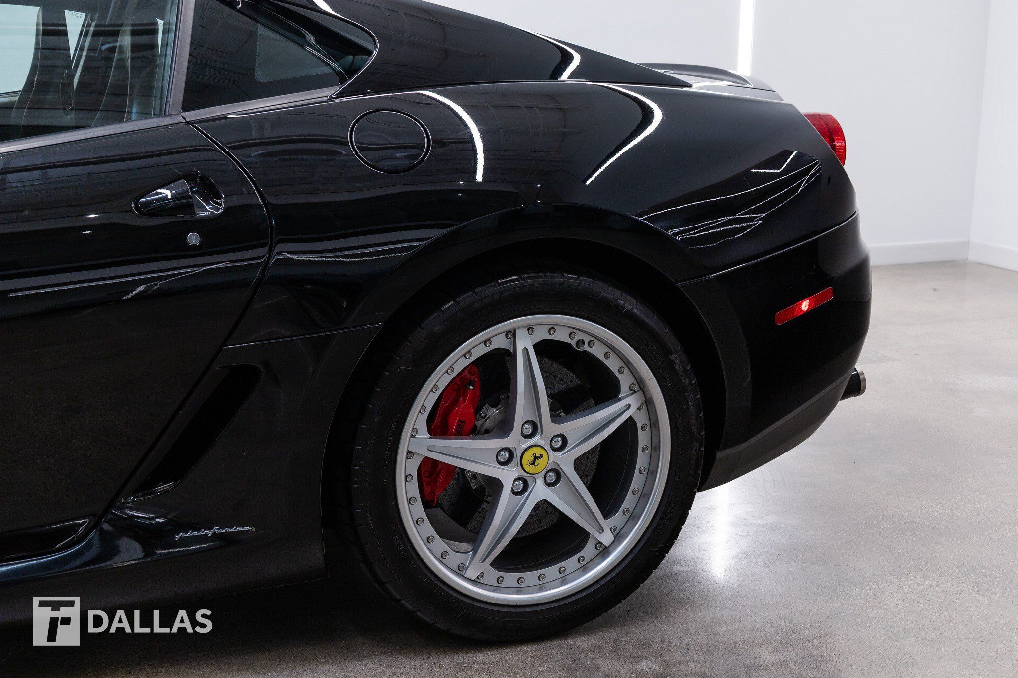 Used 2007 Ferrari 599 GTB Fiorano RWD image 4