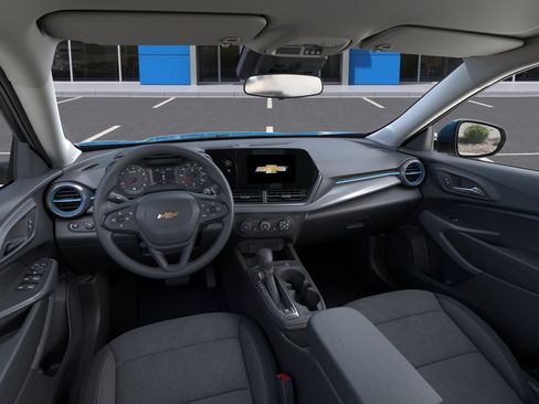 New 2026 Chevrolet Trax LS w/ LS Convenience Package FWD image 15