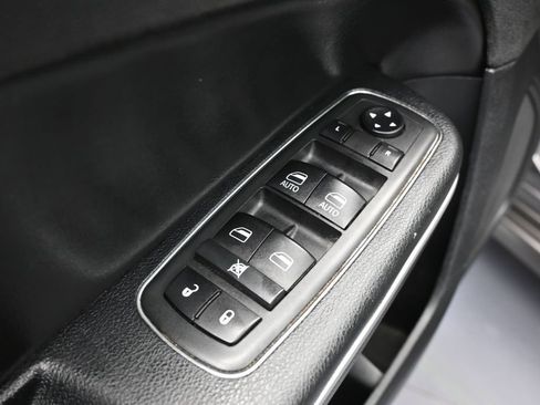Used 2020 Chrysler 300 S w/ S Model Appearance Package RWD image 27