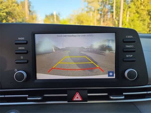 Used 2022 Hyundai Elantra SEL w/ Cargo Package image 24