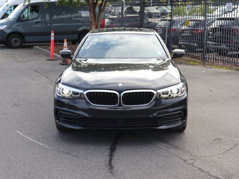 Used 2020 BMW 530i w/ Convenience Package RWD image 3