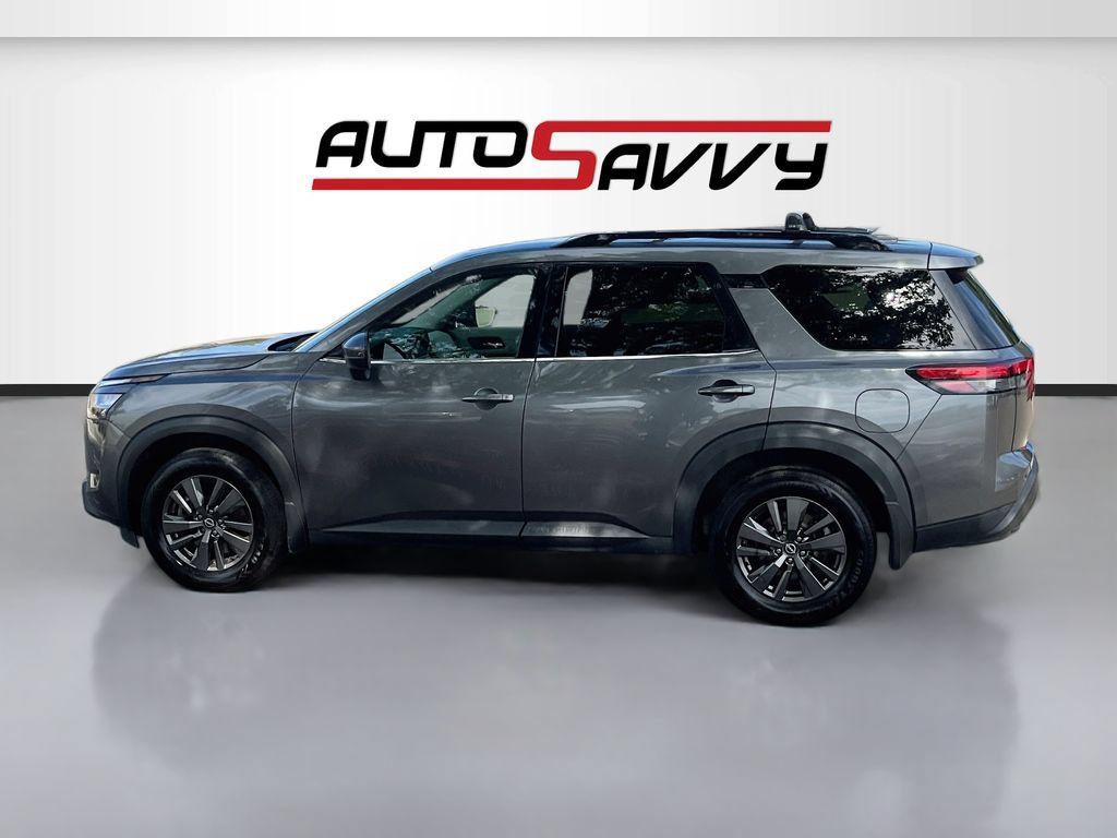 Used 2022 Nissan Pathfinder SV w/ SV Premium Package AWD/4WD image 4