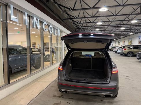 Used 2022 Lincoln Nautilus Reserve AWD/4WD image 12