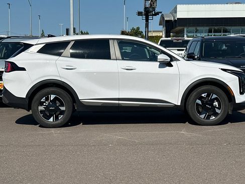 Certified 2026 Kia Sportage LX w/ LX Convenience Package AWD/4WD image 3