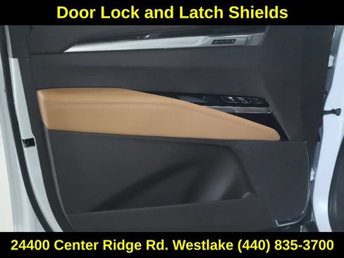 Used 2026 Cadillac Escalade Luxury w/ LPO, Floor Liner Package AWD/4WD image 16