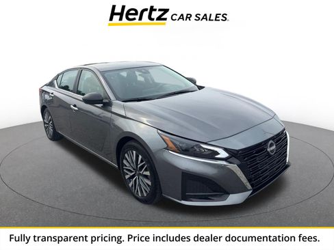 Used 2025 Nissan Altima 2.5 SV FWD image 1