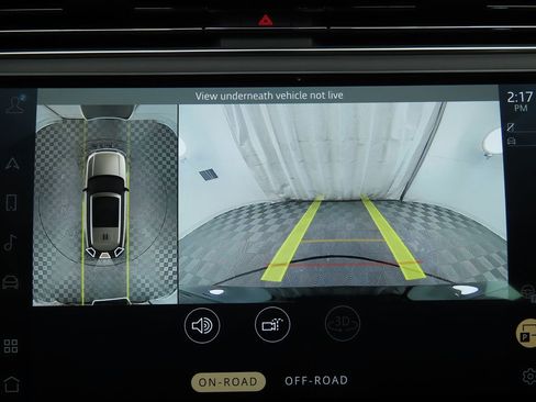 Used 2023 Land Rover Range Rover Long Wheelbase SE image 15