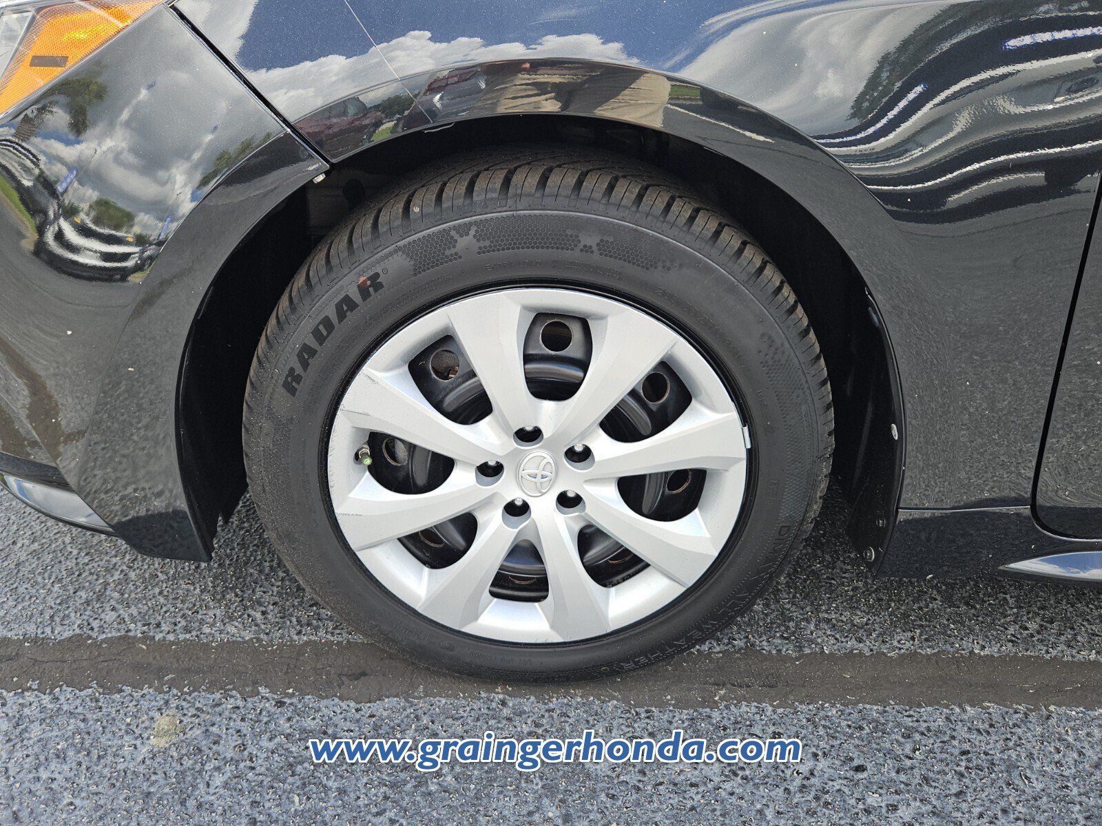 Used 2022 Toyota Corolla LE FWD image 9