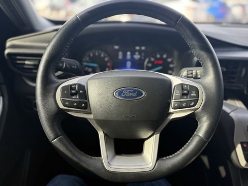 Used 2023 Ford Explorer XLT w/ Class IV Trailer Tow Package image 19