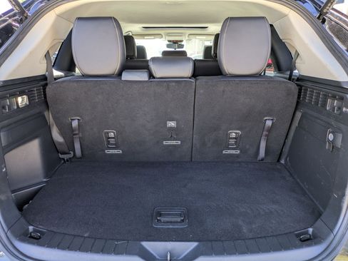 Certified 2024 MAZDA CX-90 Plug-In Hybrid w/ Preferred AWD/4WD image 34