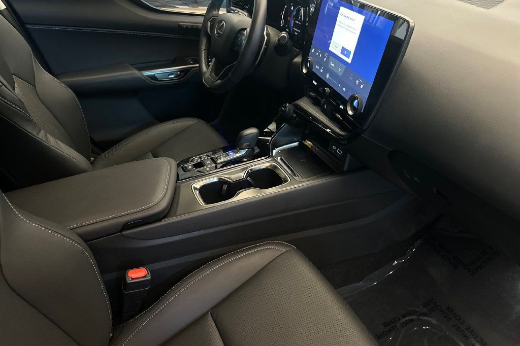 Certified 2026 Lexus NX 350h AWD w/ Accessory Package (2T) image 16