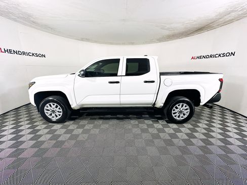 Used 2024 Toyota Tacoma SR image 6