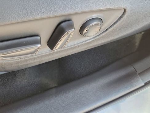 Used 2021 Toyota RAV4 XLE w/ Convenience Package image 19