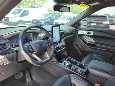 Used 2021 Ford Explorer ST w/ Equipment Group 401A AWD/4WD image 18