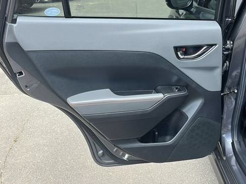 Used 2024 Subaru Crosstrek 2.5i Limited AWD/4WD image 19