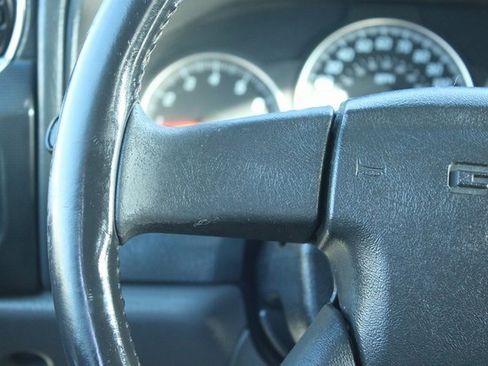 Used 2004 GMC Envoy XUV SLE w/ 1SB Preferred Equipment Group image 22