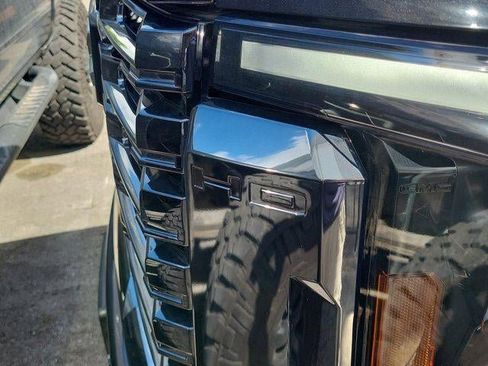 Used 2024 GMC Sierra 3500 Denali Ultimate image 7