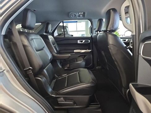 Used 2023 Ford Explorer XLT w/ Equipment Group 202A image 32