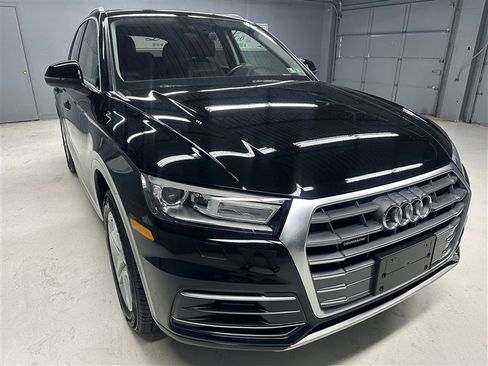 Used 2019 Audi Q5 2.0T Premium w/ Convenience Package AWD/4WD image 9