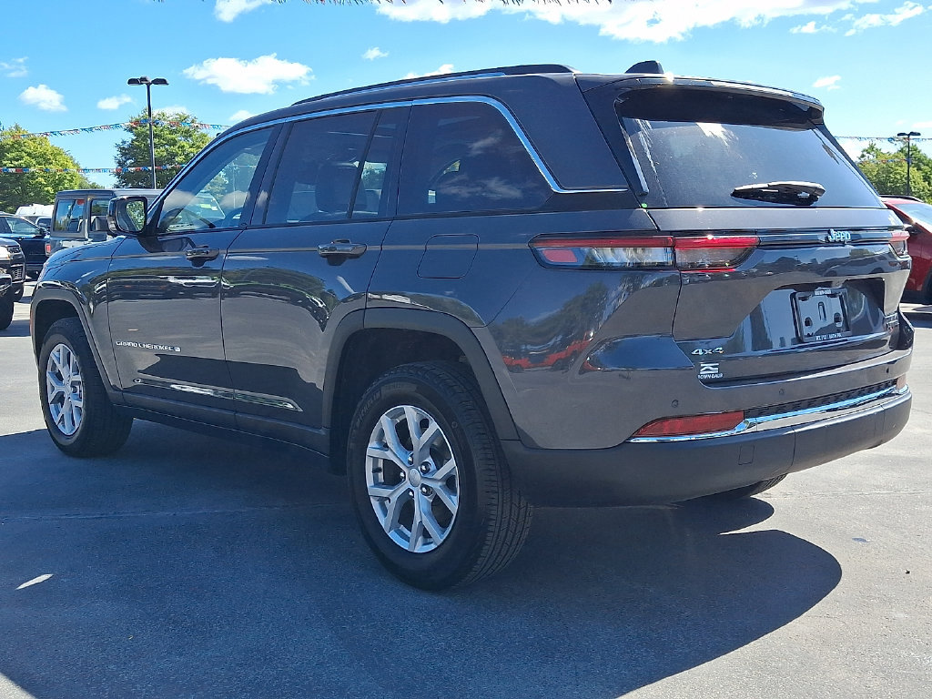 Certified 2023 Jeep Grand Cherokee Limited AWD/4WD image 4